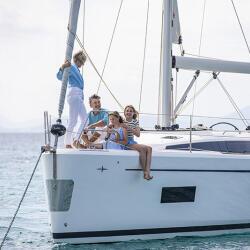 Interyachting Spend Your Day With Family On Boat Yacht