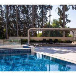 Dio Residence Pool And Sunbathing Area